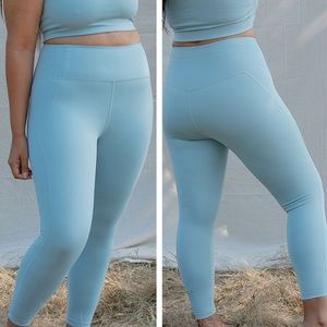 GIRLFRIEND COLLECTIVE NWT HIGH RISE COMPRESSIVE LEGGINGS SKY BLUE XS & XXL